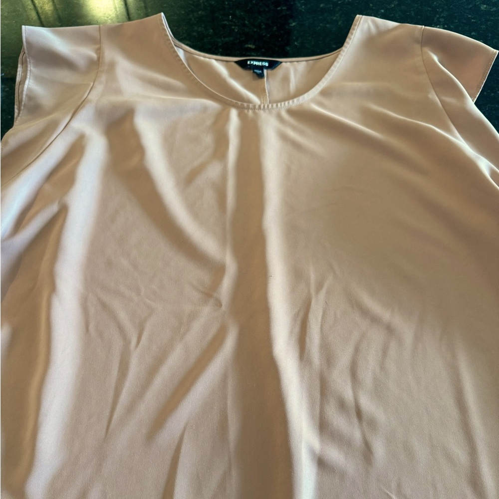 Tan short sleeve blouse
